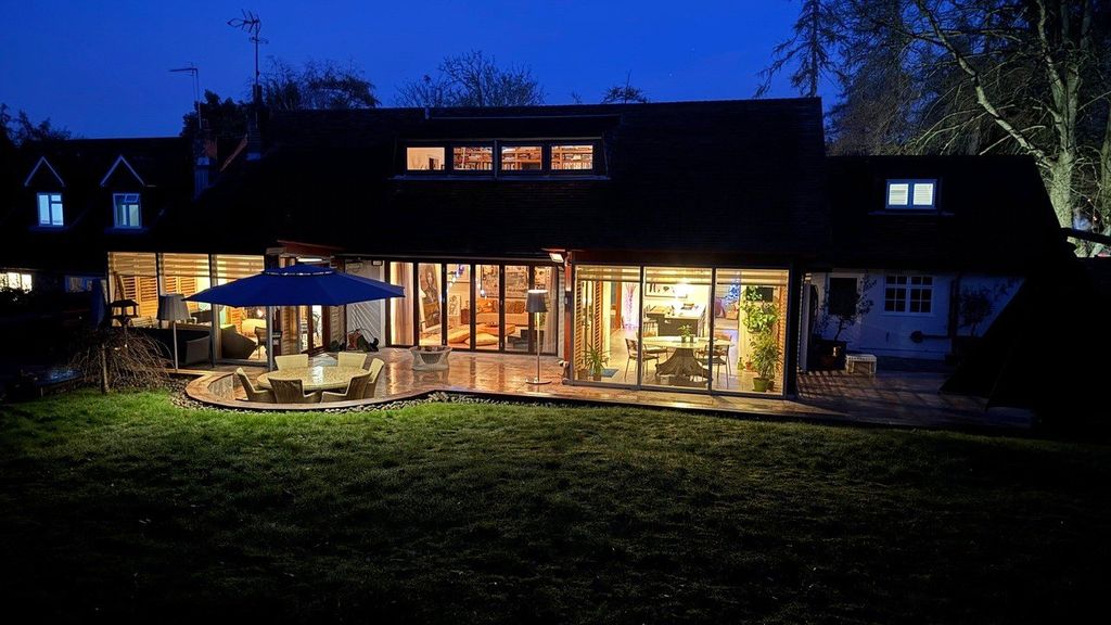 Property photo 2 of 32 Picture No. 41