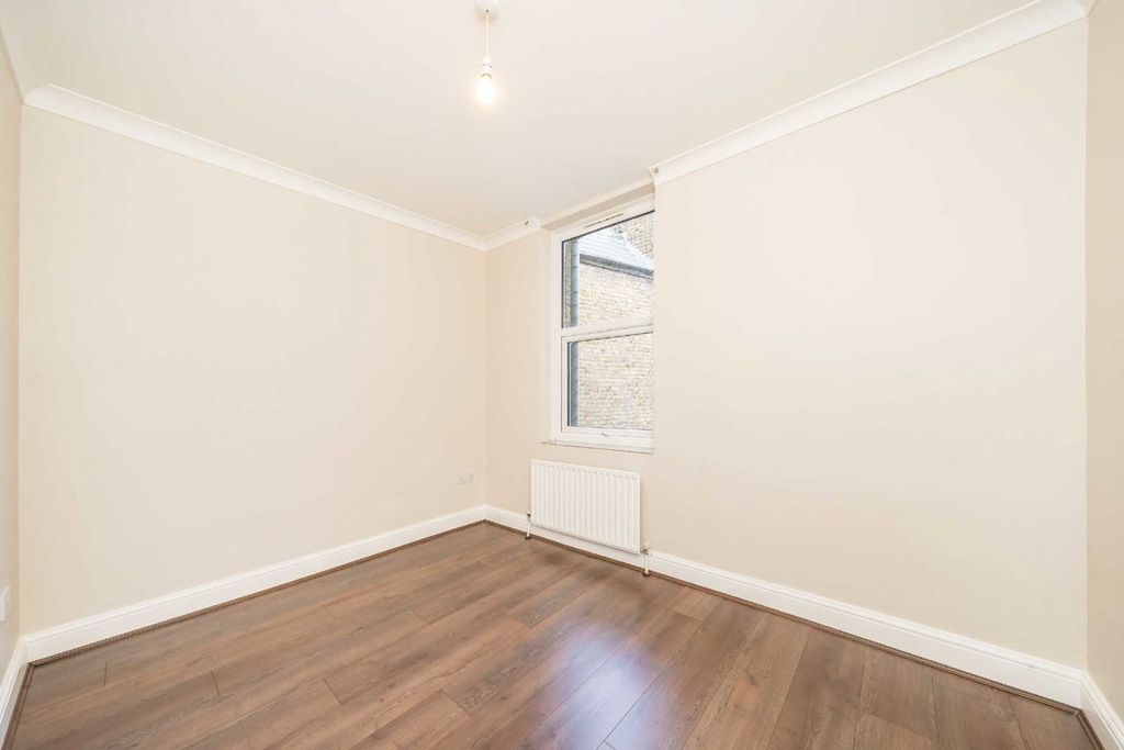 Property photo 3 of 4
