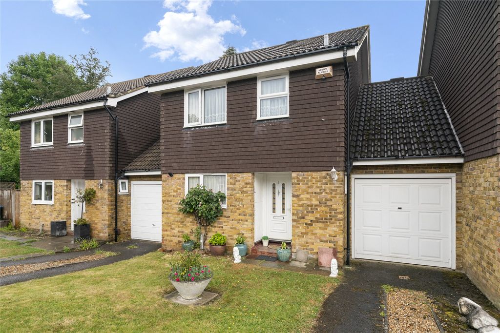 Property photo 3 of 11 External View