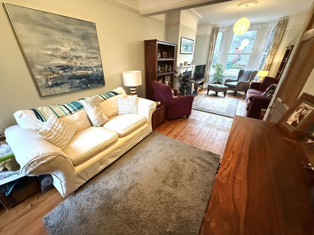 Property photo 3 of 19