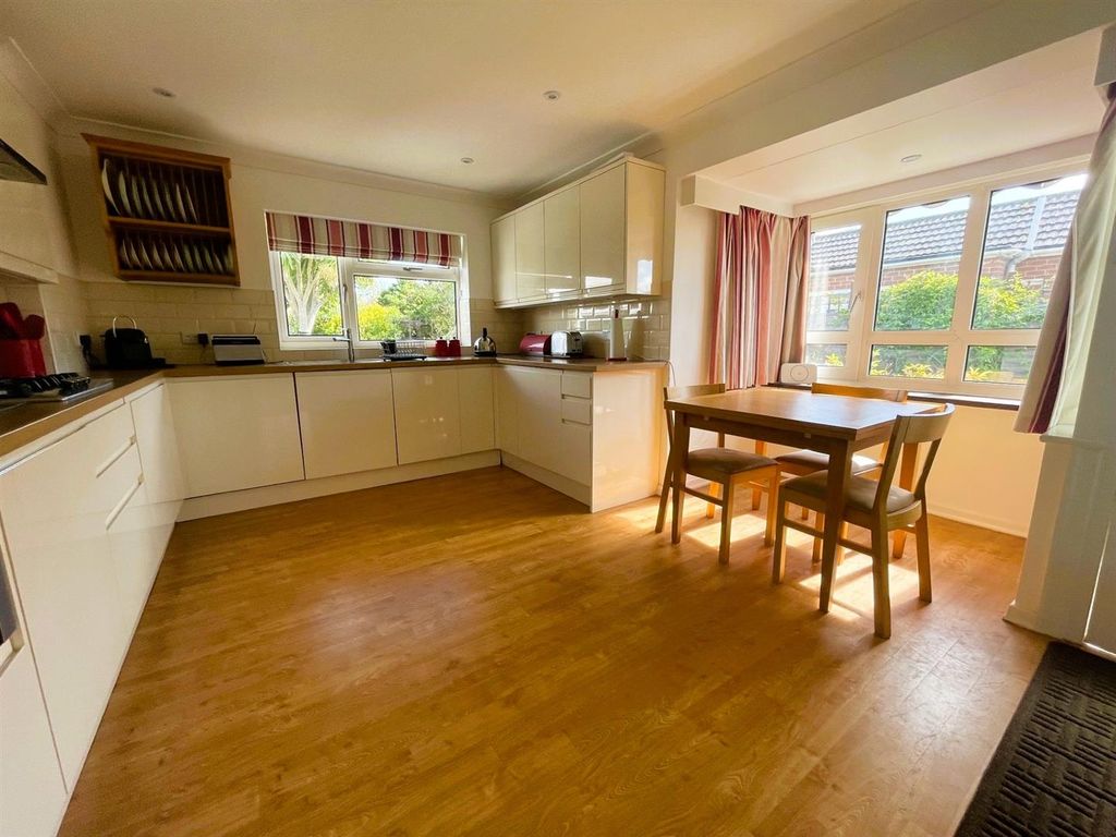 Property photo 3 of 22 4267 Kitchen Diner.Jpg