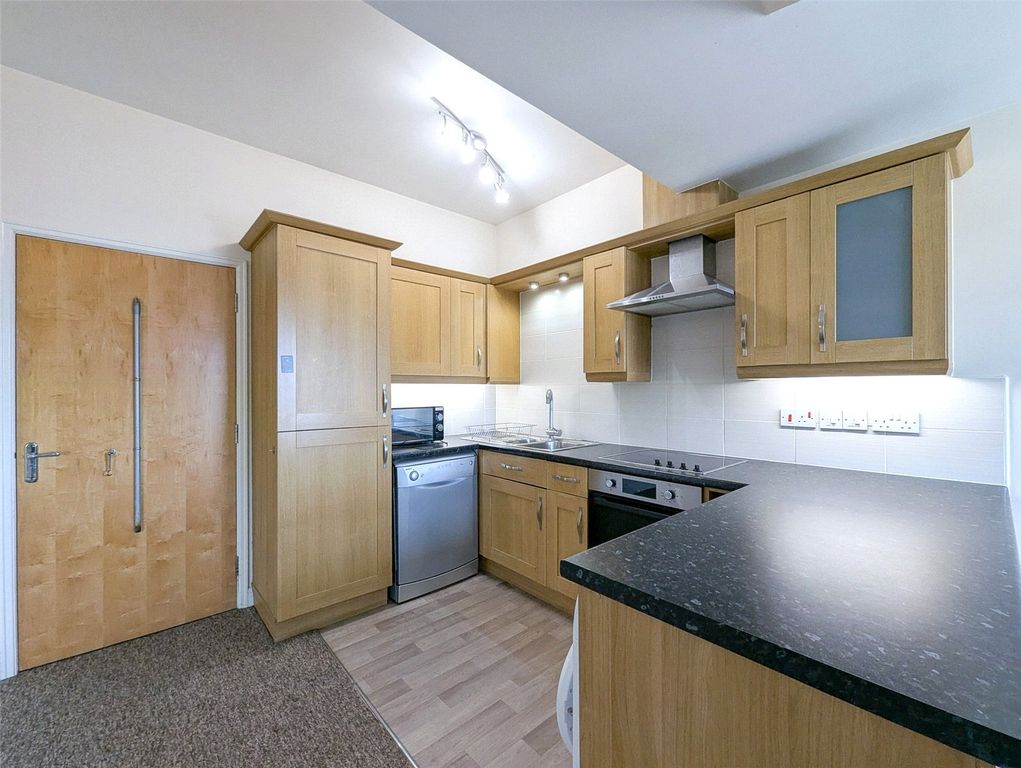 Property photo 2 of 11 Picture No. 10