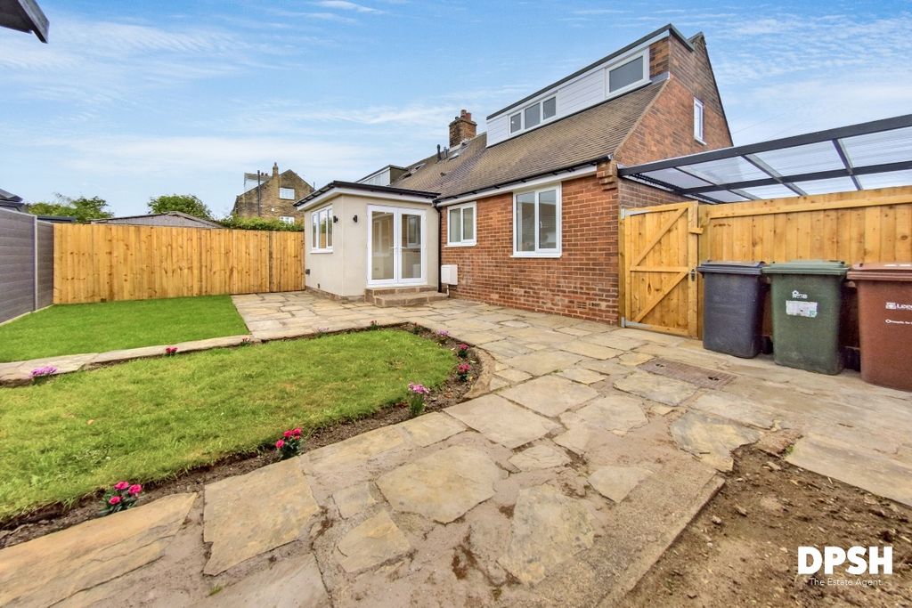Property photo 3 of 32