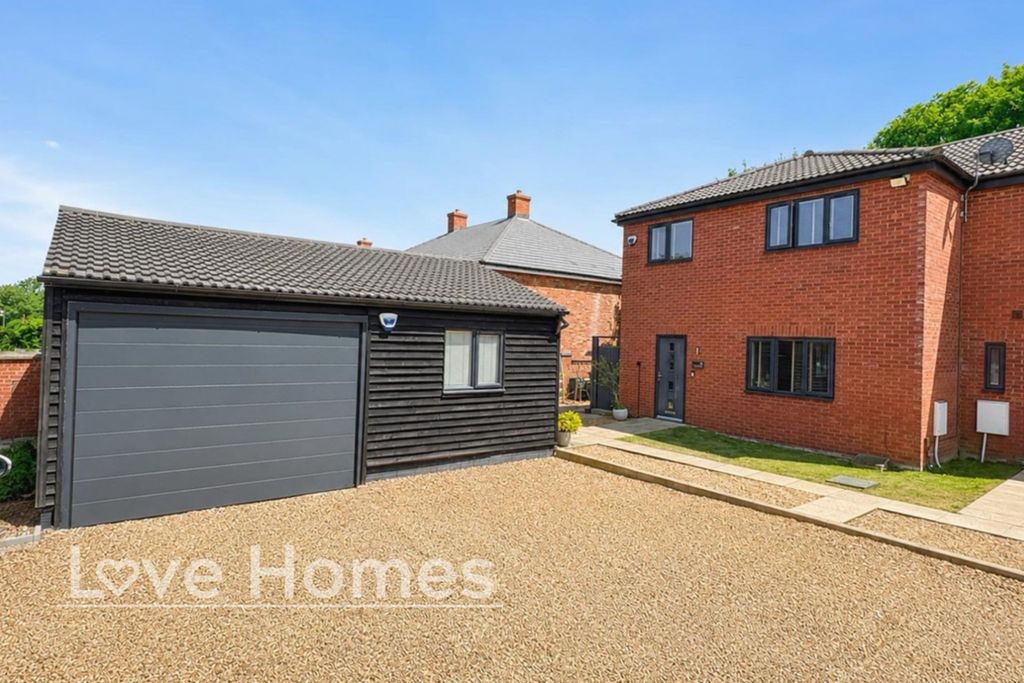 Property photo 1 of 16 4807222