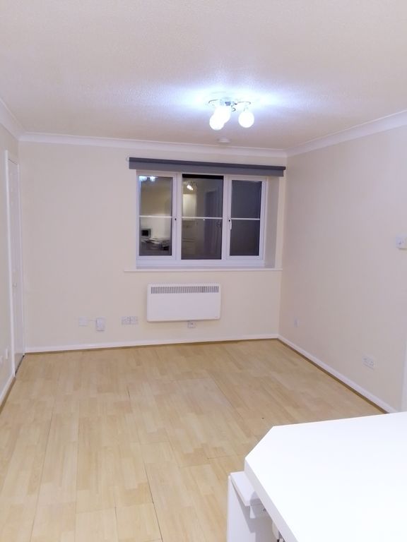 Property photo 3 of 9