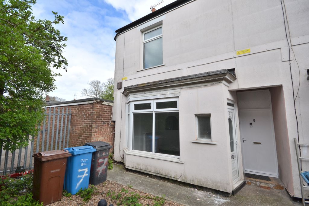 Property photo 1 of 8