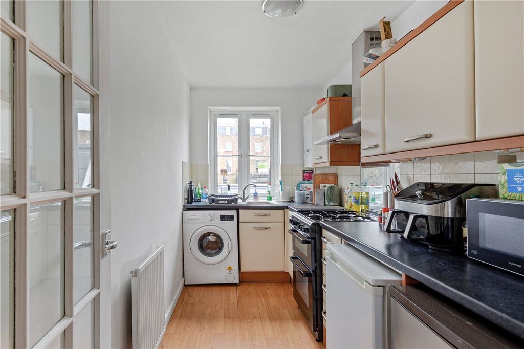 Property photo 3 of 10 Picture No. 08