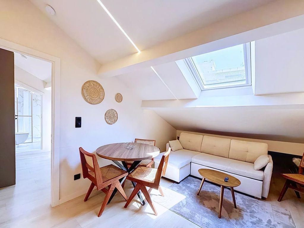 Property photo 1 of 15 Nice/Musicians Apartment 2-Room Atypical In A Quiet Area Luxuriously Renovated Top Floor