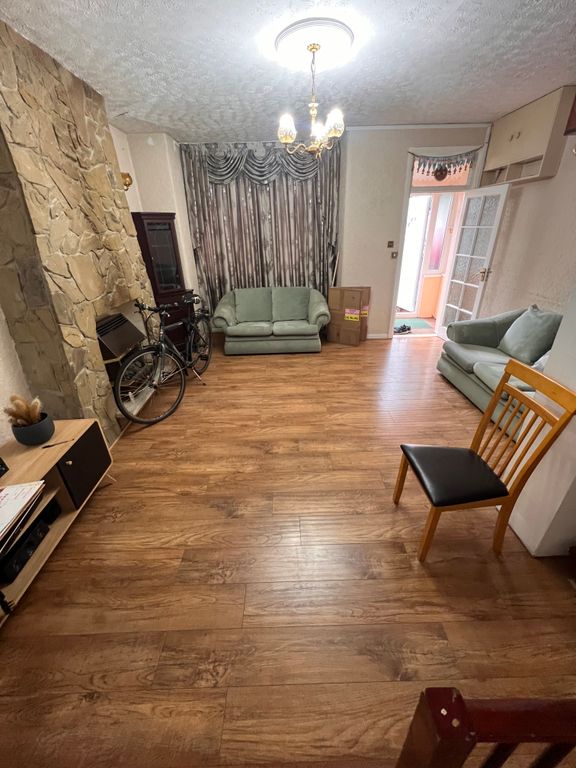 Property photo 2 of 11