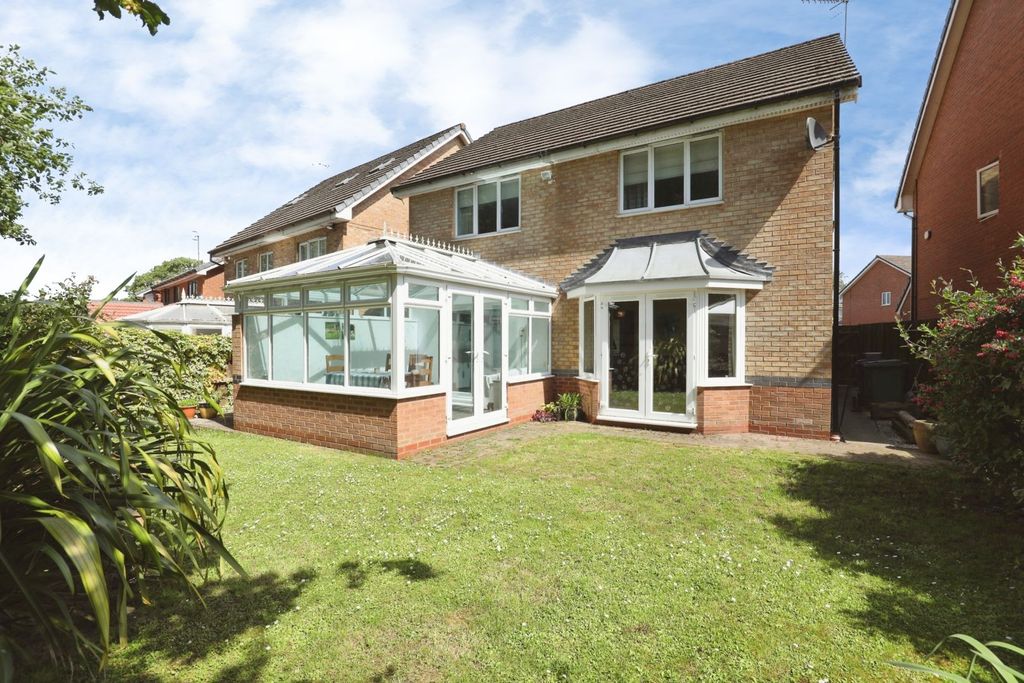 Property photo 2 of 18