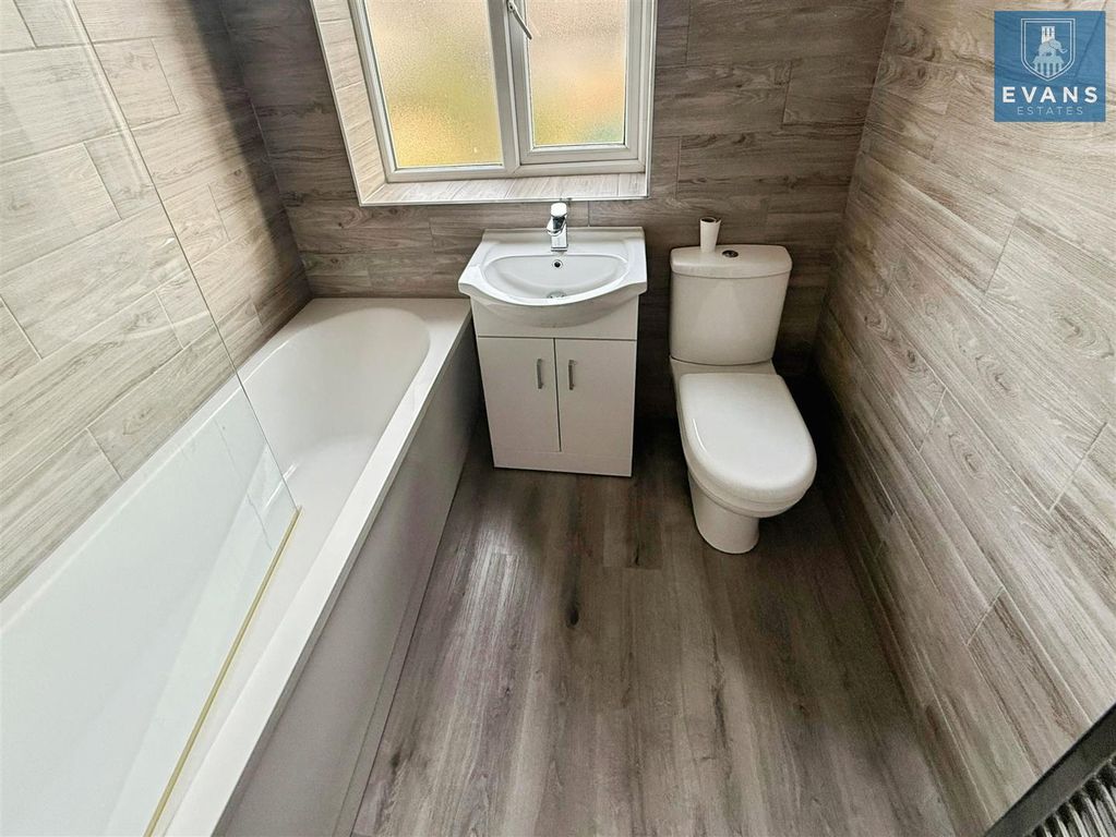 Property photo 3 of 11 Refitted Bathroom