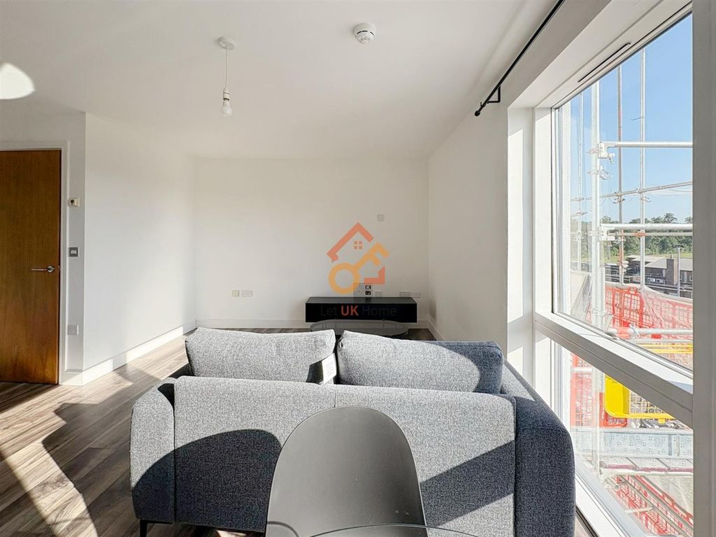 Property photo 3 of 13 7_??.Jpg