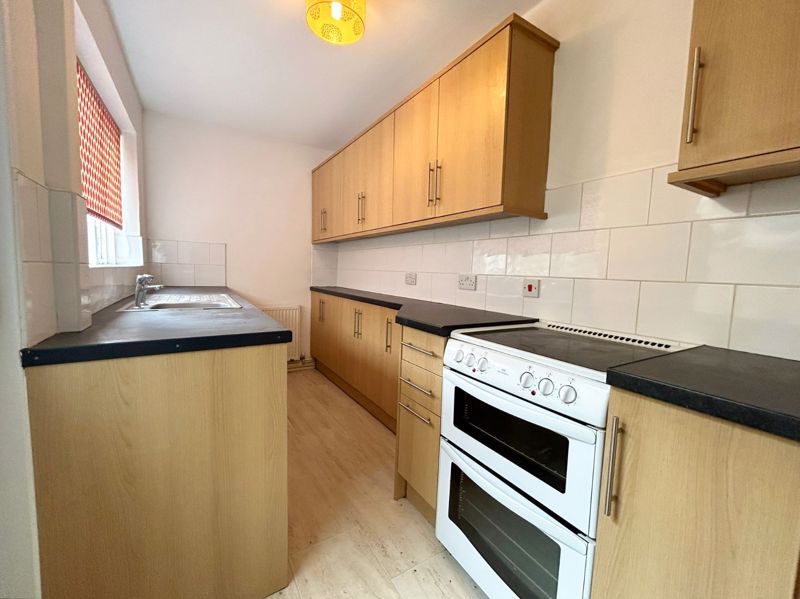 Property photo 2 of 8 Kitchen