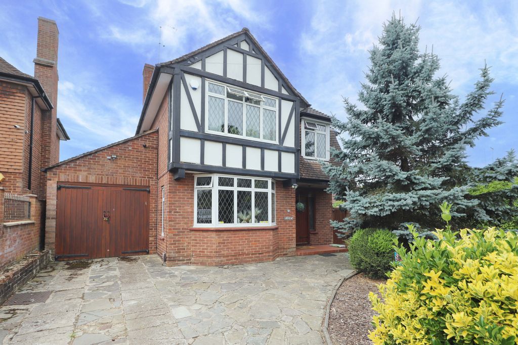 Property photo 3 of 11 1