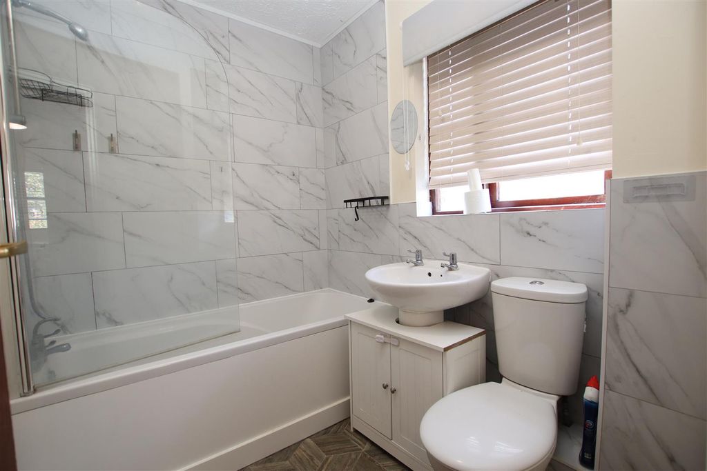 Property photo 3 of 8 Img_5593.Jpg