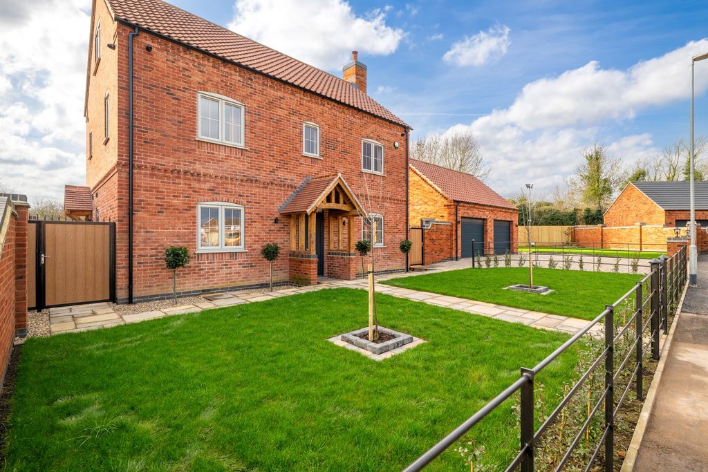 Property photo 2 of 57 4959864