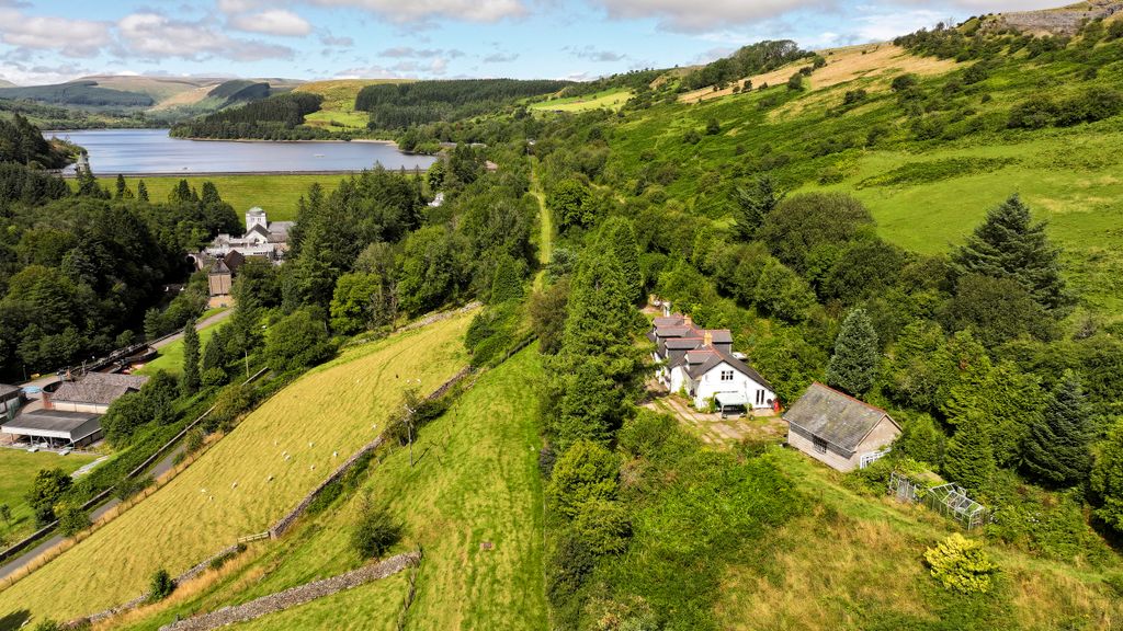 Property photo 3 of 30 Dji_20240812144947_0054_D
