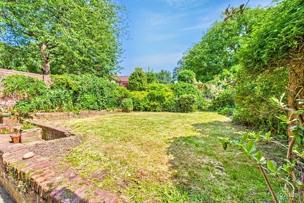 Property photo 2 of 24