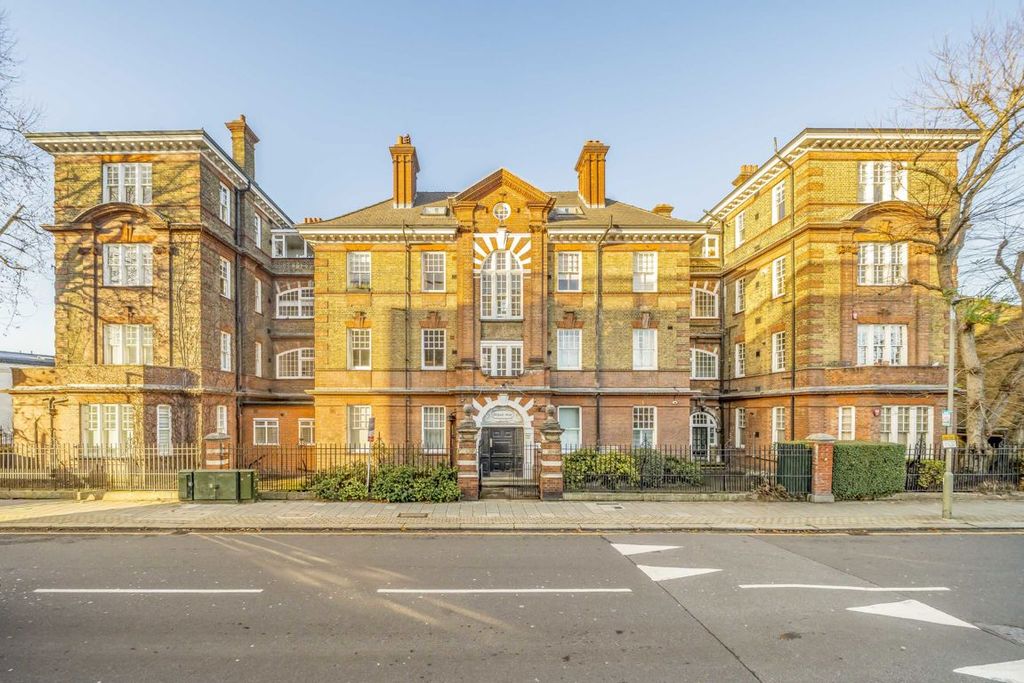 Property photo 1 of 6