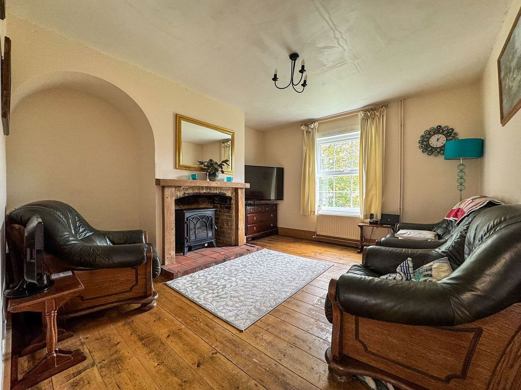 Property photo 3 of 16