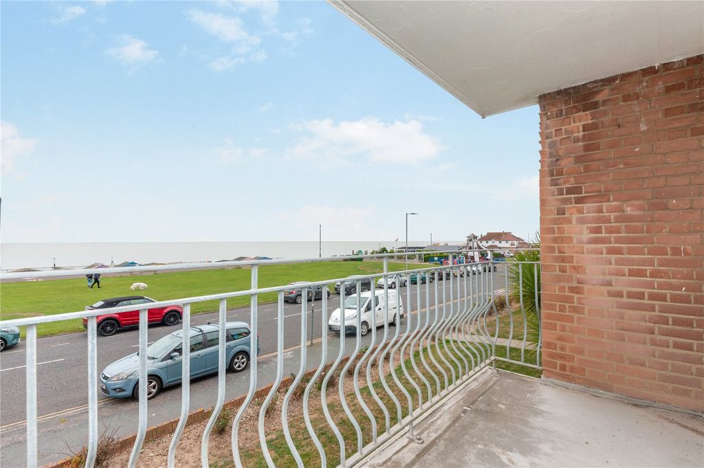 Property photo 2 of 15 Balcony/Sea View