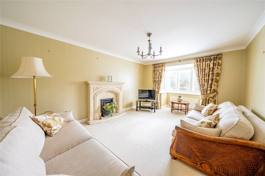 Property photo 2 of 19 Picture No. 21