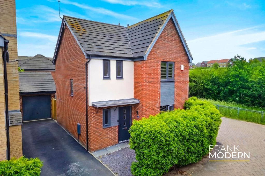 Property photo 1 of 37