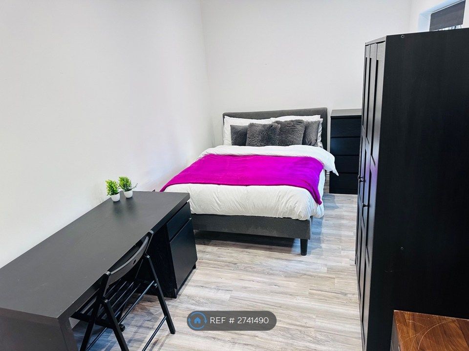 Property photo 2 of 13