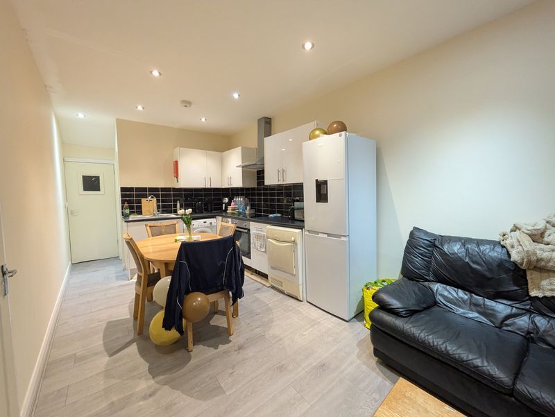 Property photo 2 of 7 Photo 9