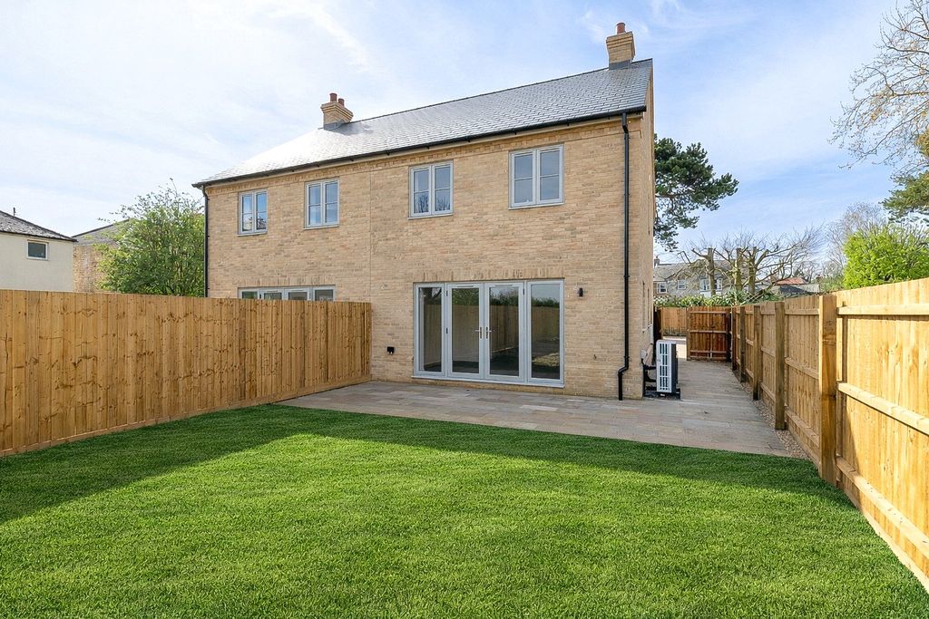 Property photo 2 of 5 Picture No. 05