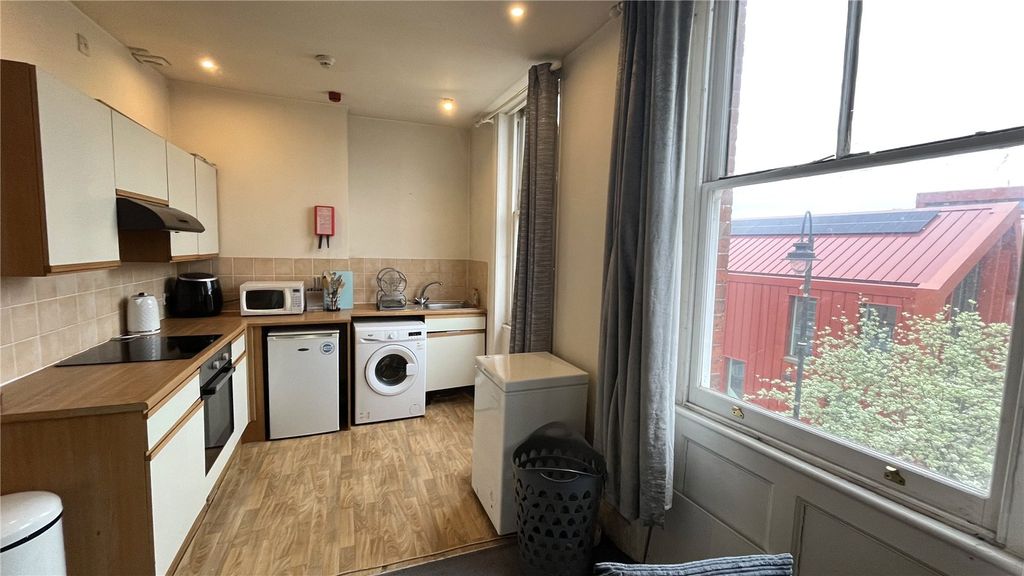 Property photo 2 of 7 Picture No. 01