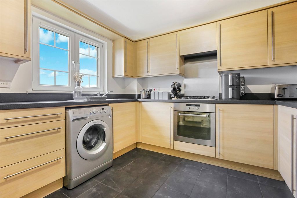 Property photo 3 of 21 Picture No. 10