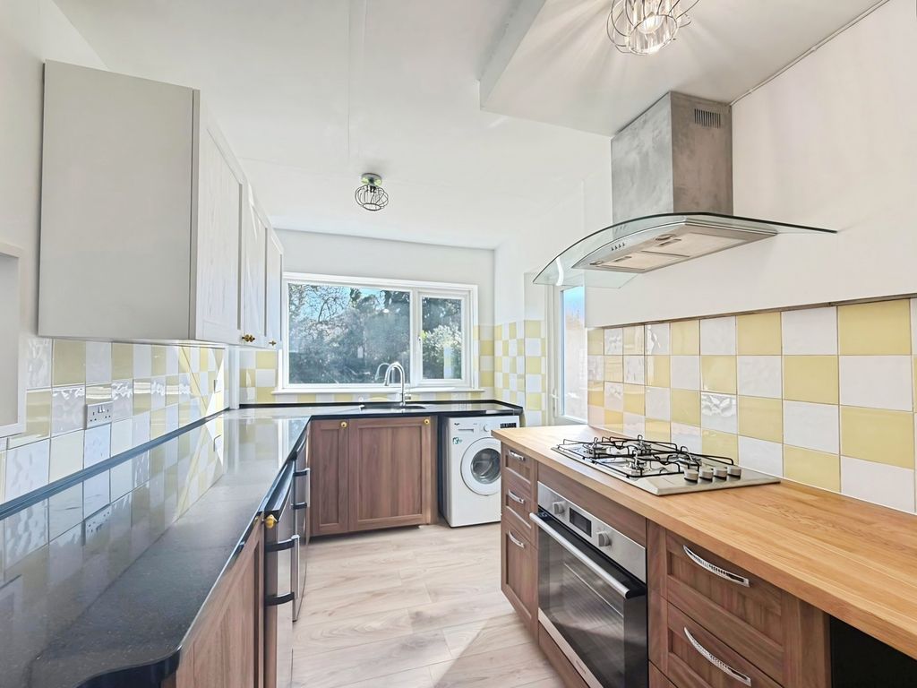 Property photo 2 of 11 Pbox-Img.Jpeg