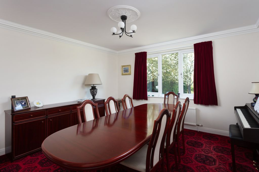 Property photo 3 of 17 Dining Room