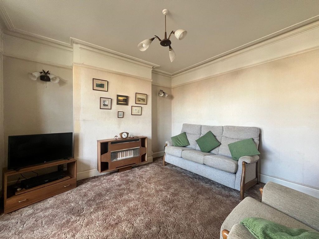 Property photo 3 of 21