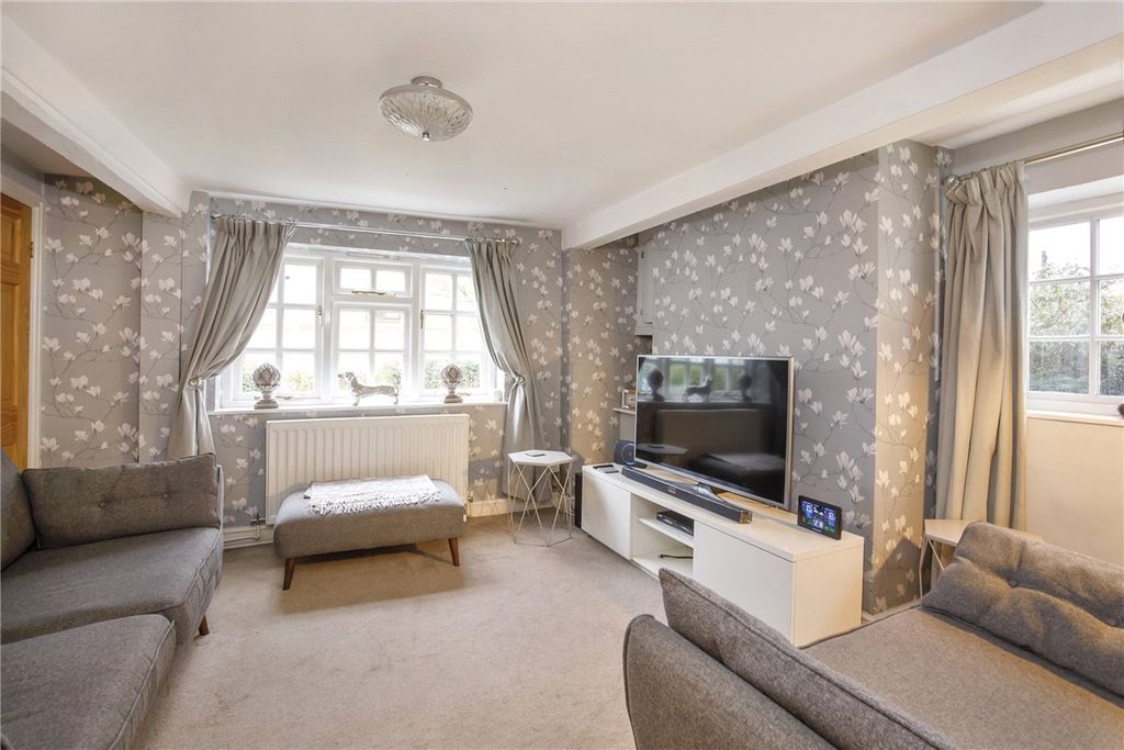 Property photo 2 of 16 Picture No. 01