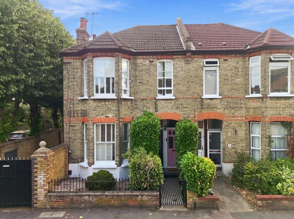 Property photo 1 of 18