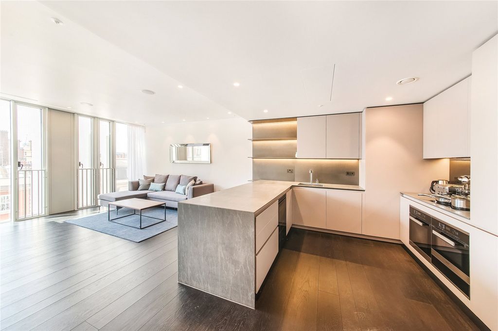 Property photo 1 of 13 Reception/Kitchen