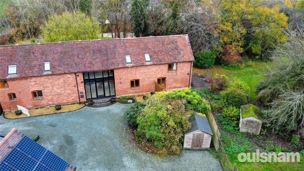 Property photo 1 of 40 Picture No. 06