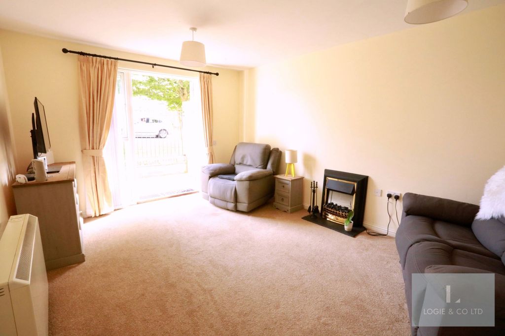 Property photo 3 of 13