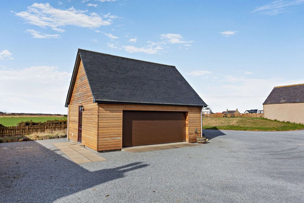 Property photo 3 of 11 Picture No. 04