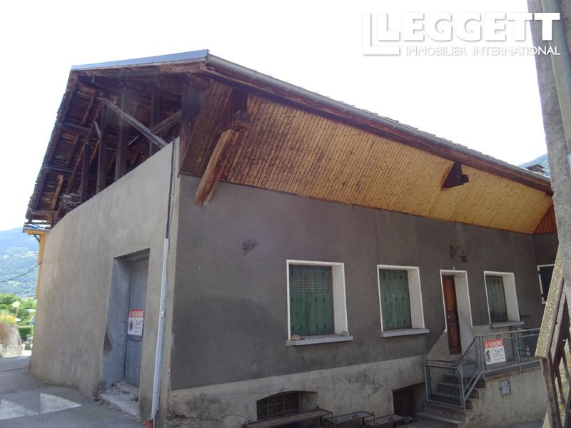 Property photo 2 of 10