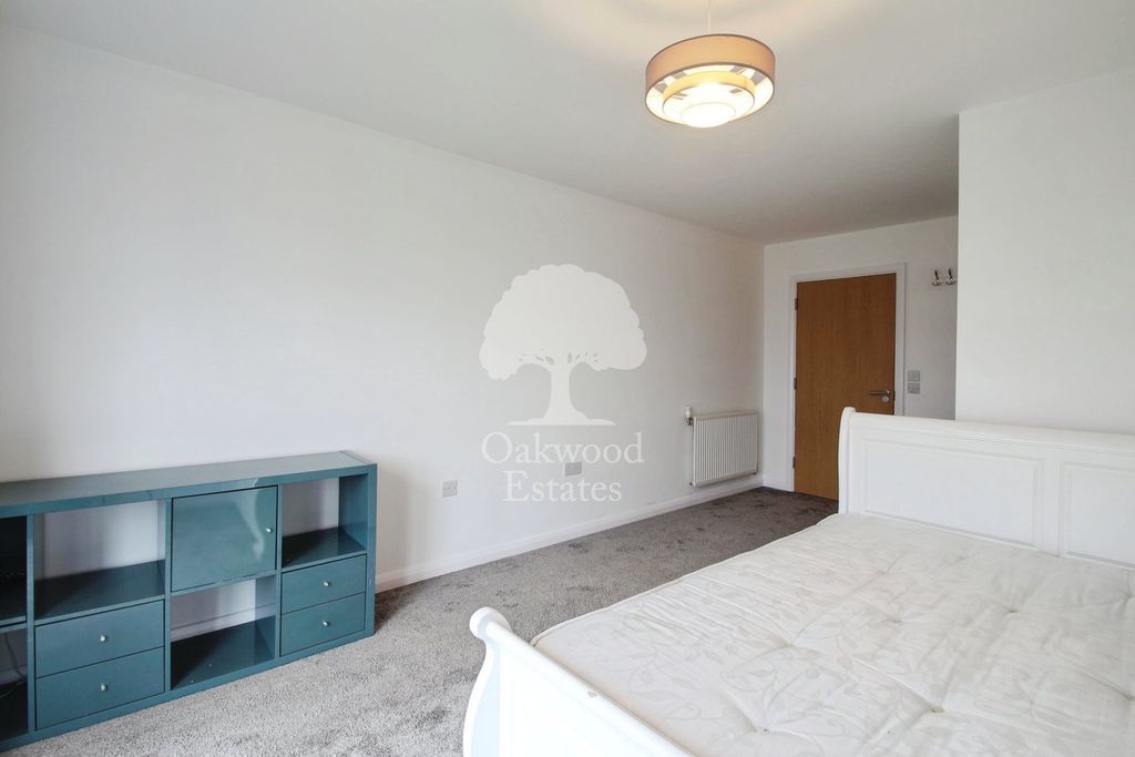 Property photo 2 of 24