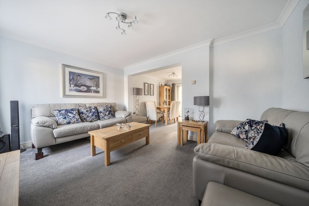 Property photo 3 of 24