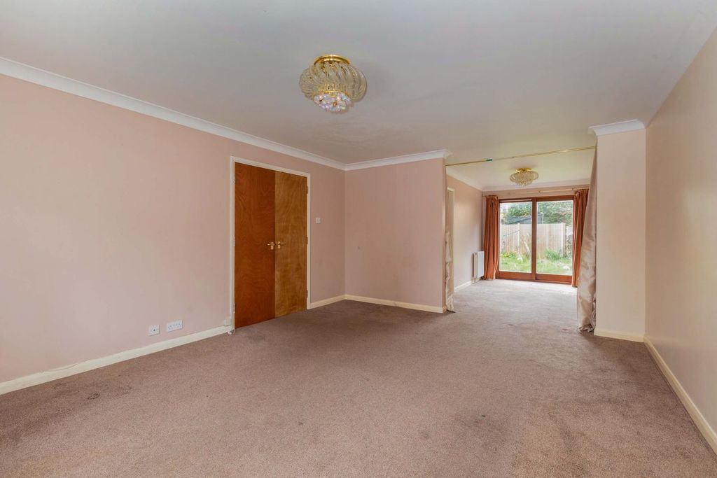 Property photo 3 of 20
