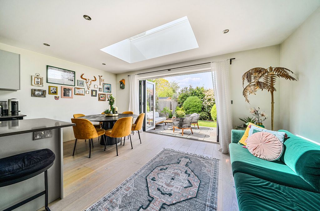Property photo 2 of 18 1452846-8-69F0d40...