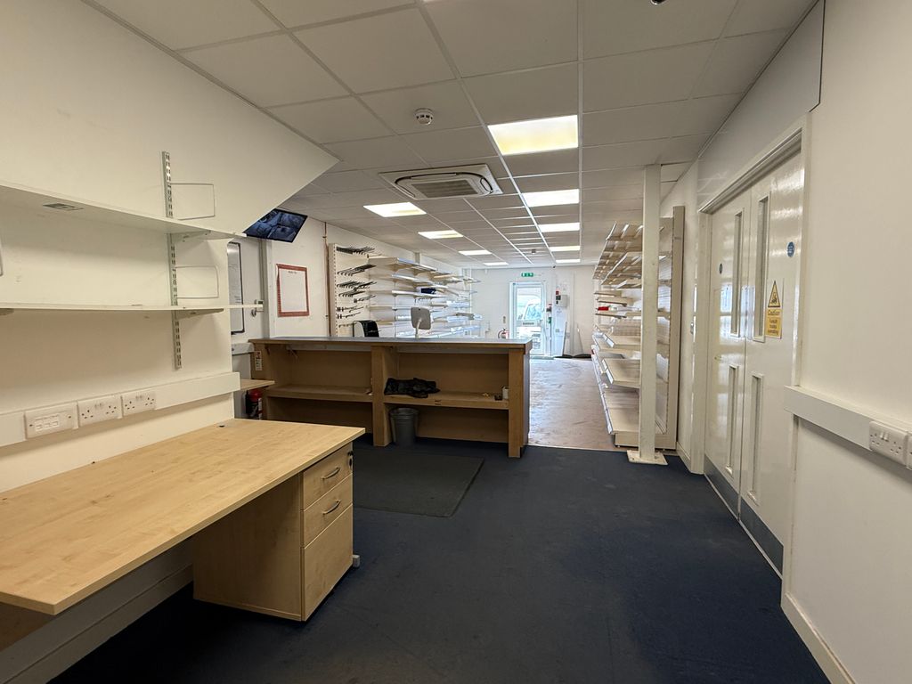 Property photo 3 of 4