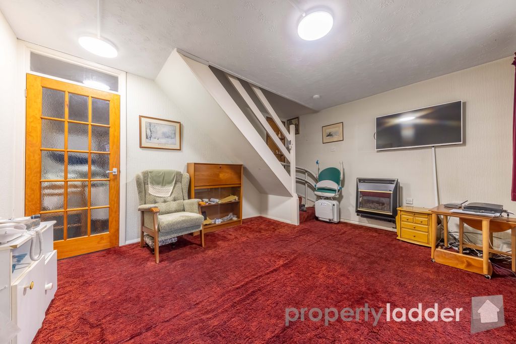 Property photo 2 of 14 Pl