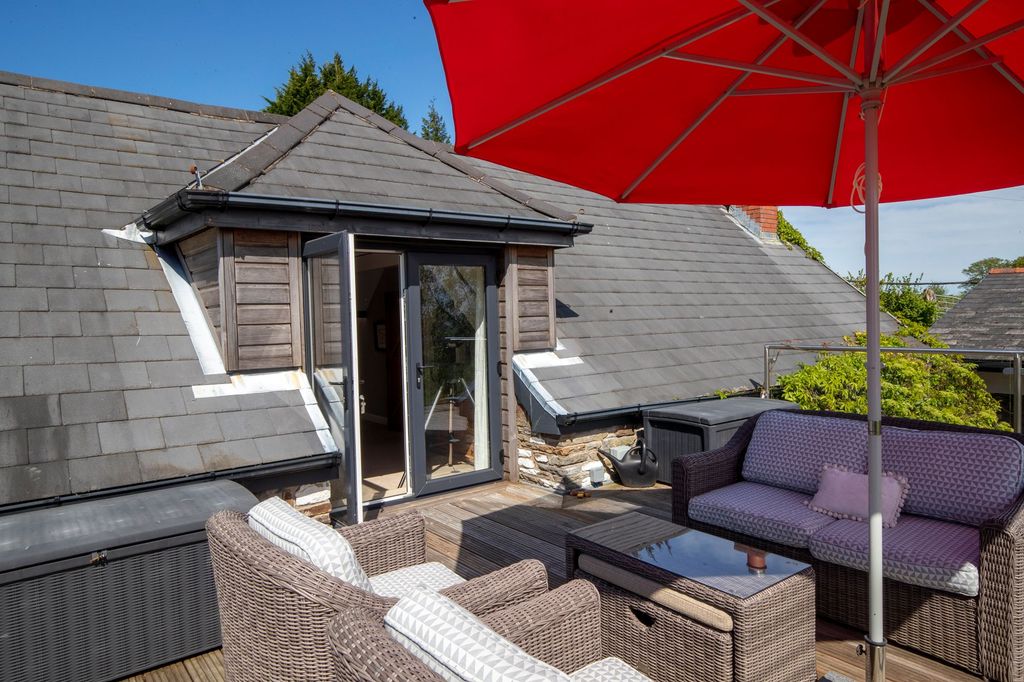 Additional image 47 of 5 bed detached house for salePenycoedcae Road, Penycoedcae CF37