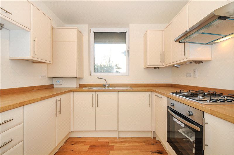 Property photo 2 of 7 Kitchen Wapping